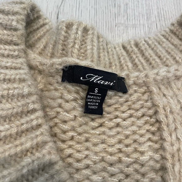 Mavi Oversized Sweater - Picture 8 of 14